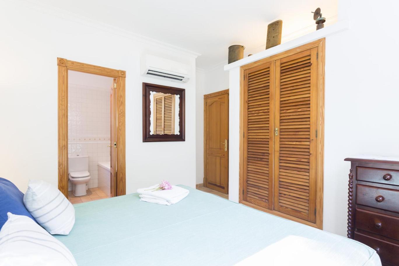 Villa With Private Mountain Ideal Runners Trailers Near Beach Approx 5 Min Walking Beach,Property Belong Puerto Pollensa Villas And Apartments Экстерьер фото